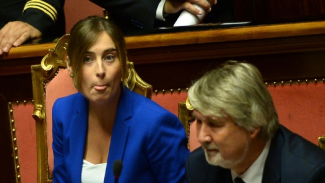 Vertice con la Boschi per il Supercanguro