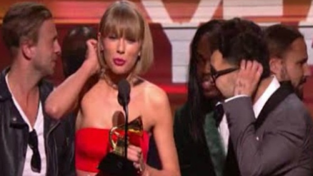 Taylor Swift alla premiazione dei Grammy Awards
