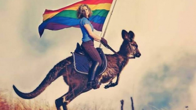 La foto virale con Monica Cirinn&agrave; (Fonte FB)