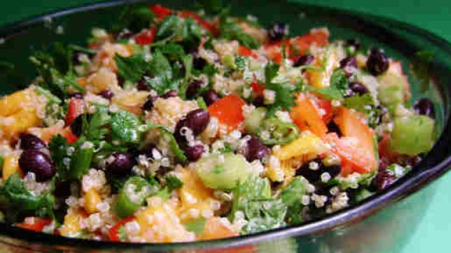 Ricetta insalata di quinoa e verdure