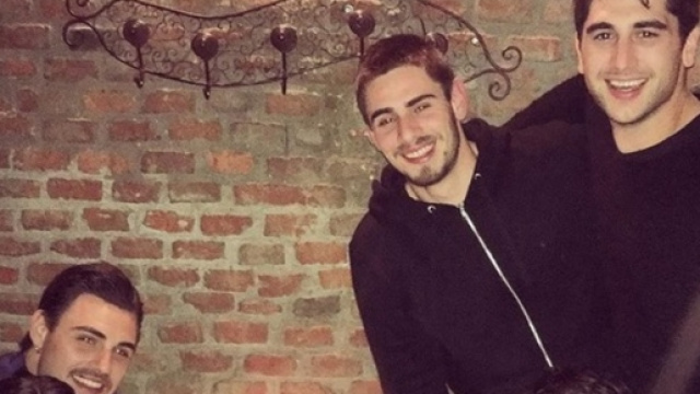 Jeremias Rodriguez a cena con amici e famigliari