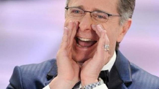Paolo Bonolis durante un programma