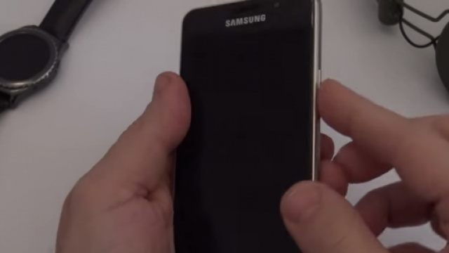 Samsung Galaxy A3 2016 prezzi 18 febbraio