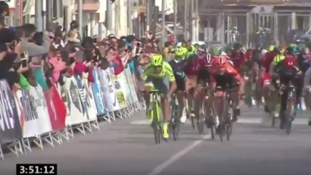 Lo sprint vincente di Oscar Gatto