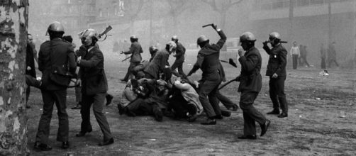 La famosa foto-denuncia de Manel Armengol en 1976.