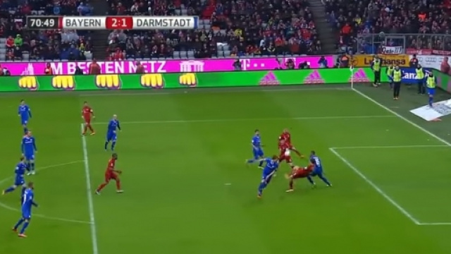 Il gol in rovesciata di Muller contro il Darmstadt