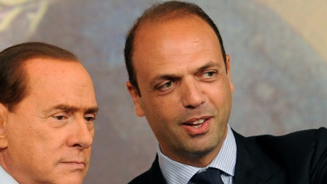 Angelino Alfano, in ministro dell'Interno indagato