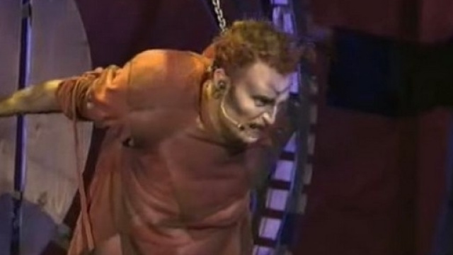Gi&ograve; di Tonno in Quasimodo, Notre Dame de Paris