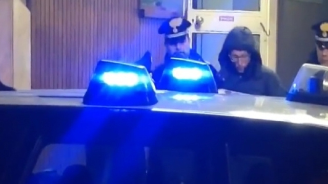 I tre arrestati vengono portati in carcere