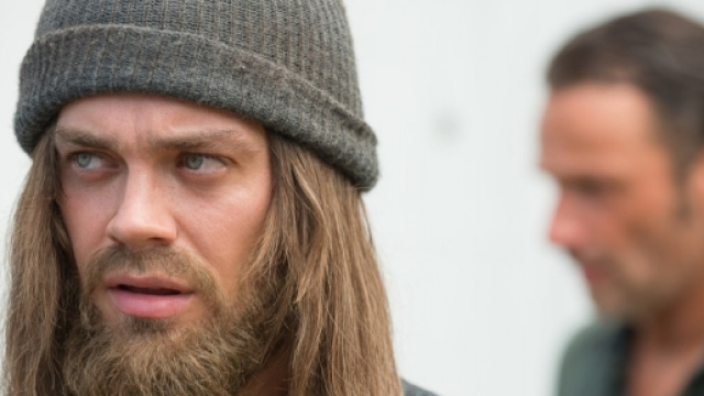 Jesus &egrave; interpretato da Tom Payne