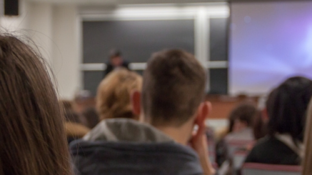 'Scuola, nota Miur sulle gite scolastiche