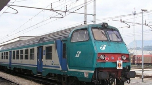 Uomo muore travolto da un treno a Fuscaldo