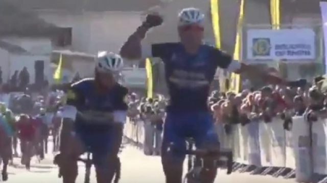 Doppietta Etixx, dietro la caduta