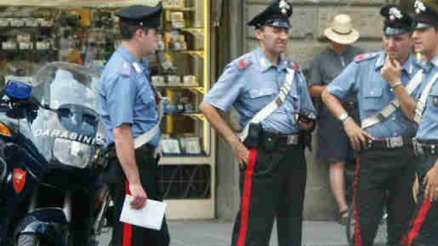 La nuova truffa del bigliettino sul parabrezza