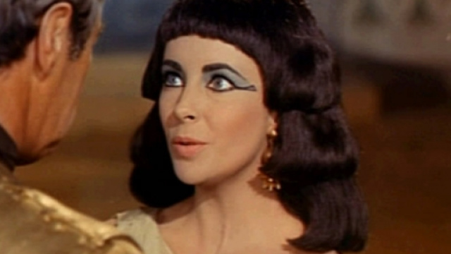 Liz Taylor la diva dagli occhi viola