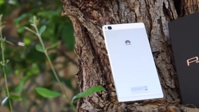 Lo smartphone cinese Huawei P8