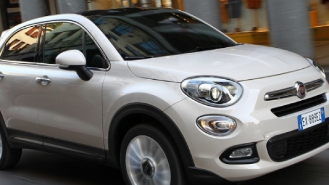 Fiat 500X: 'la novit&agrave; dell'anno 2016'