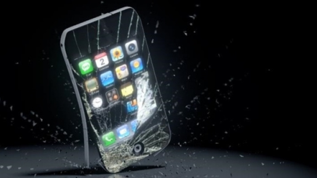 iPhone con vetro rotto?Lo sostituisce Apple,gratis