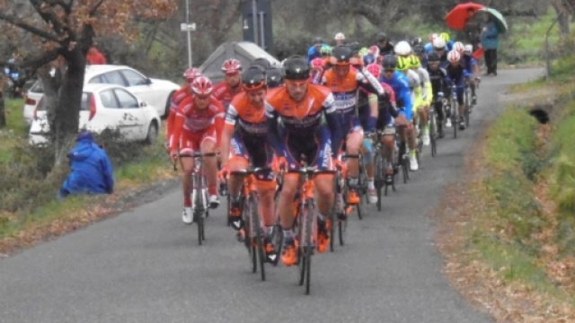 La Nippo Fantini in testa al gruppo