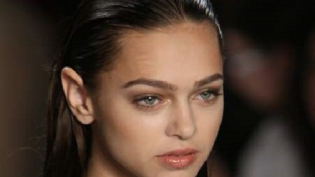 Tagli capelli 2016: lo slicked hair