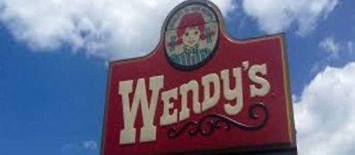 Man throws alligator into Wendy's/wikipedia