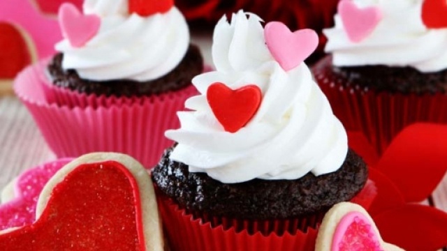 Buonissimi cupcake di San Valentino al cioccolato.