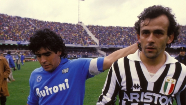 Maradona e Platini nelle grandi sfide anni '80
