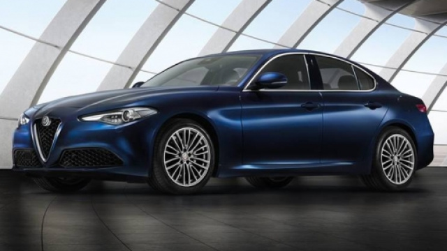 Alfa Romeo Giulia 'base' a Ginevra 2016