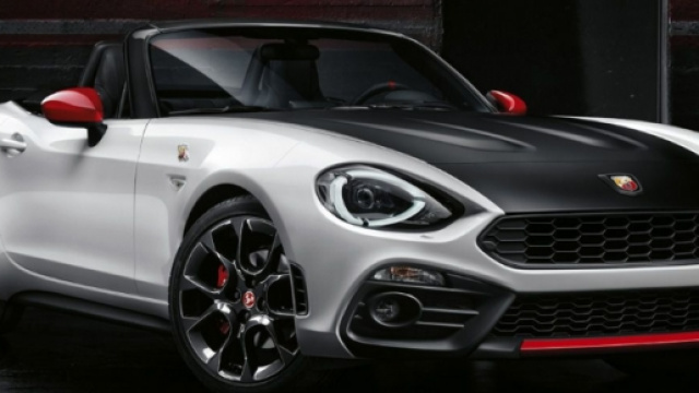 Fiat 124 Spider Abarth mostrata a Ginevra