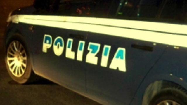 Polizia impegnata in un servizio di controllo