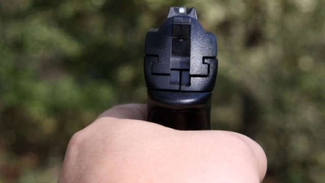 Una pistola di precisione pronta a sparare