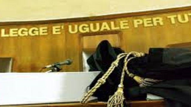 Nullit&agrave; della sentenza e grafia illeggibile