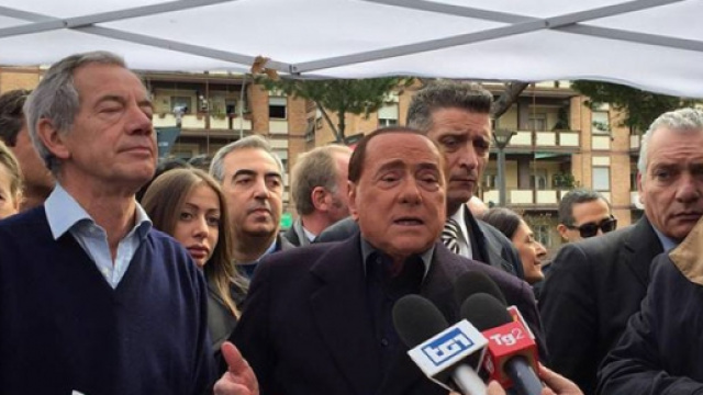 Gazebarie, Bertolaso e Berlusconi (Fonte FB)