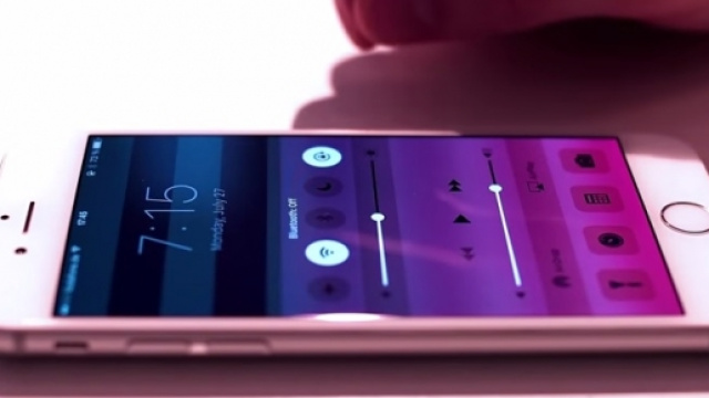 Volantino Mediaworld e Unieuro marzo: iPhone 6S