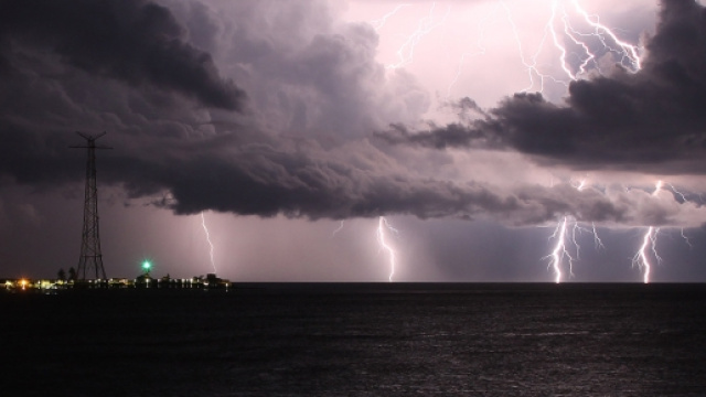 Allerta meteo per nubifragi in Calabria.