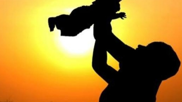 Festa del pap&agrave; 2016, regali e frasi per auguri