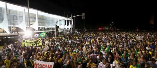 Estall&oacute; la protesta en Brasil contra Rousseff