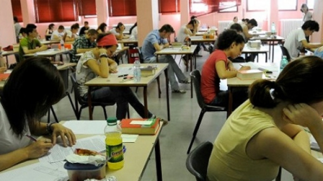 candidati impegnati nelle prove concorsuali