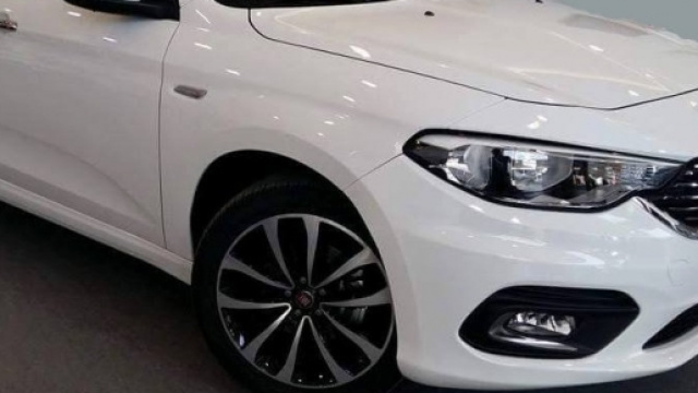 Arriva la nuova Fiat Tipo 4 porte