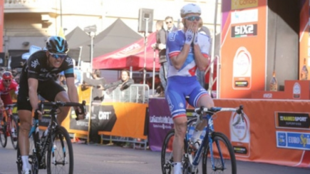 Lo sprint di Demare - Foto Ansa/Peri Zennaro