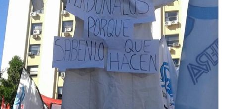 En la explanda de casa de gobierno