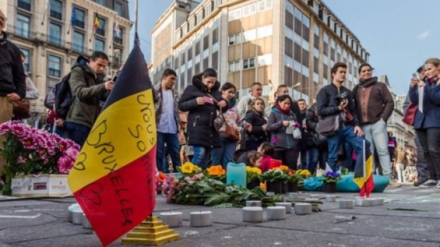 Il dolore di Bruxelles dopo gli attentati.