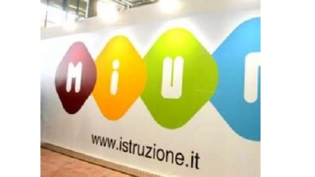 Ricorso per rinnovo contratto ai docenti precari