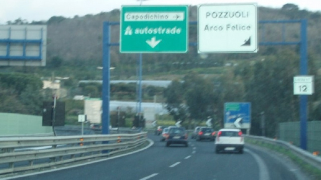 Tangenziale di Napoli autostrada cittadina