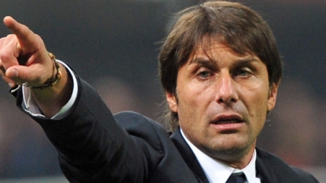 Il ct Antonio Conte dopo l'Europeo andr&agrave; al Chelsea. Iniziata la corsa alla successione