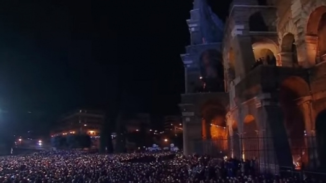 Via Crucis Colosseo 2016 a Roma venerd&igrave; 25 marzo