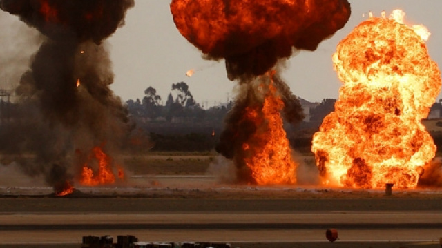 Attentato ad uno stadio in Iraq: kamikaze si fa saltare in aria.