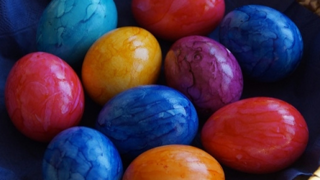 Buona Pasqua 2016: frasi e spunti per sms da inviare