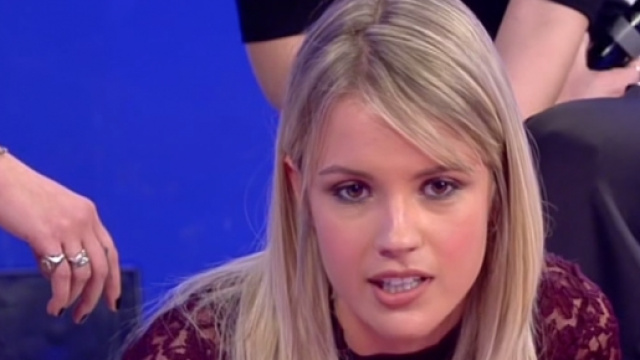 Karolina apre ad un nuovo incontro con Lucas