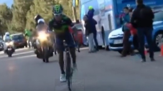 Nairo Quintana all'attacco sulla salita di Port Ain&egrave;